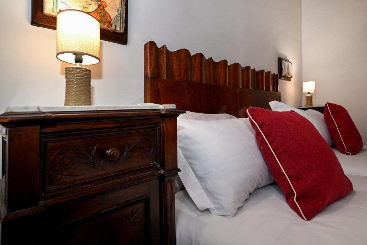 Double or Twin Room Private External Bathroom