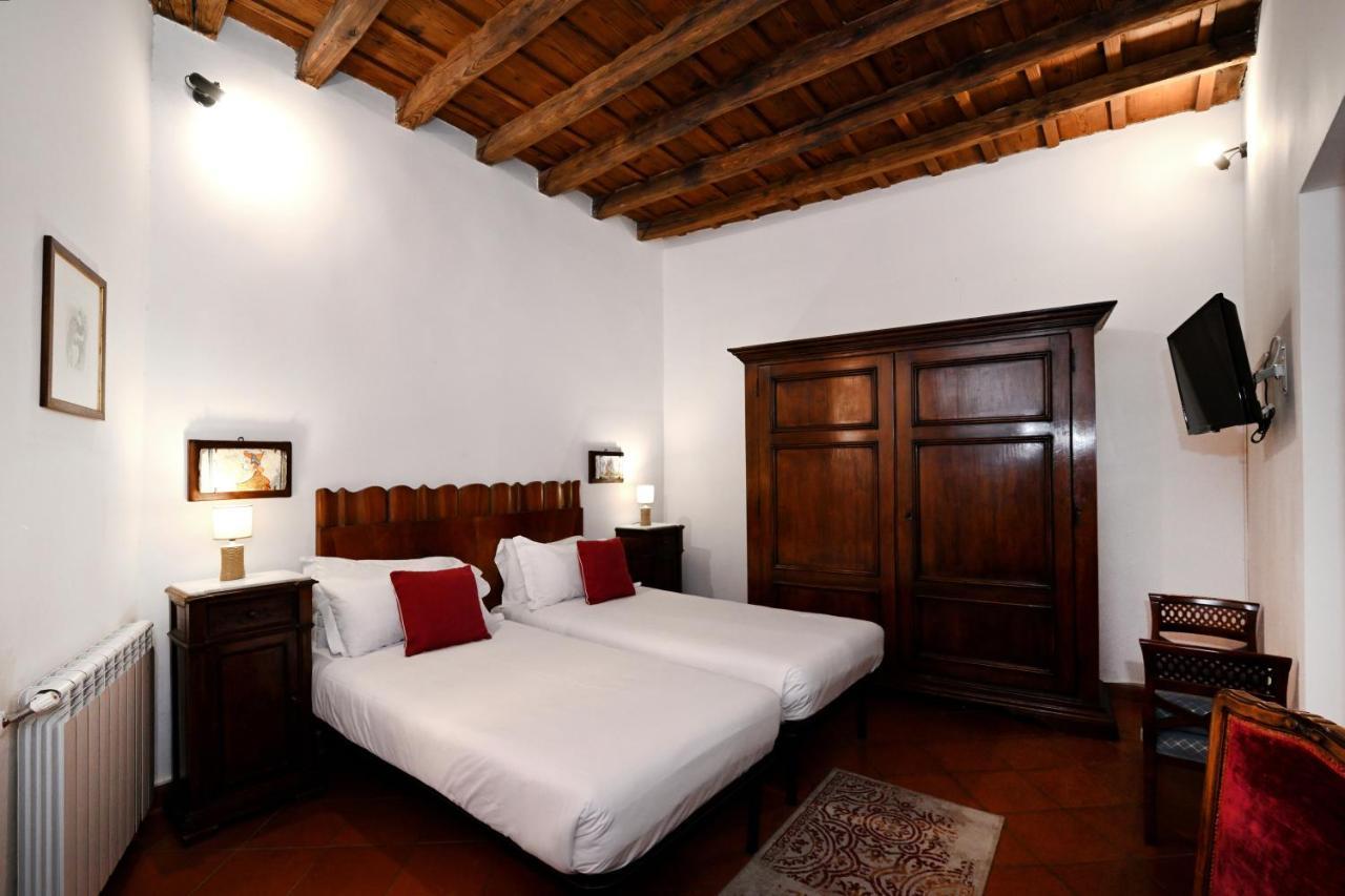 Double or Twin Room Private External Bathroom