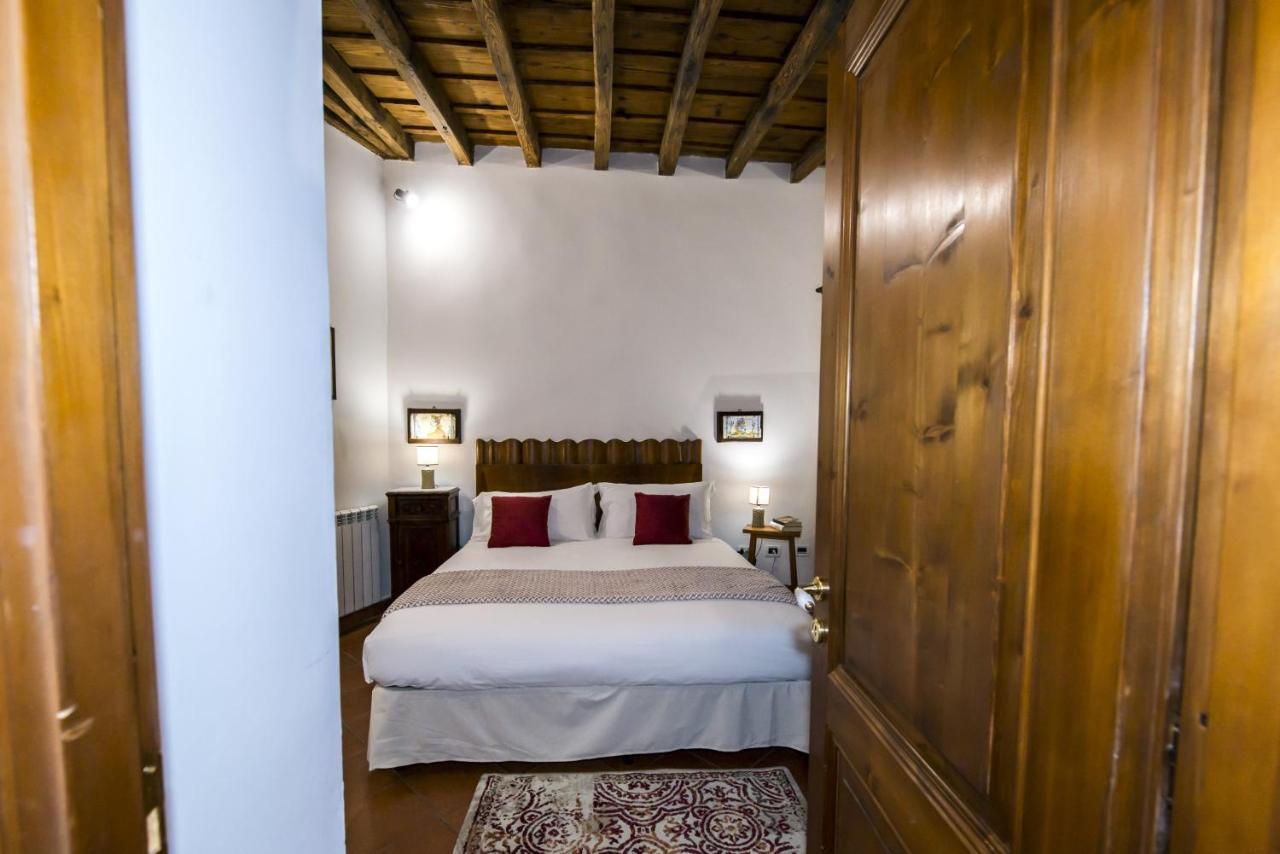 Double or Twin Room Private External Bathroom